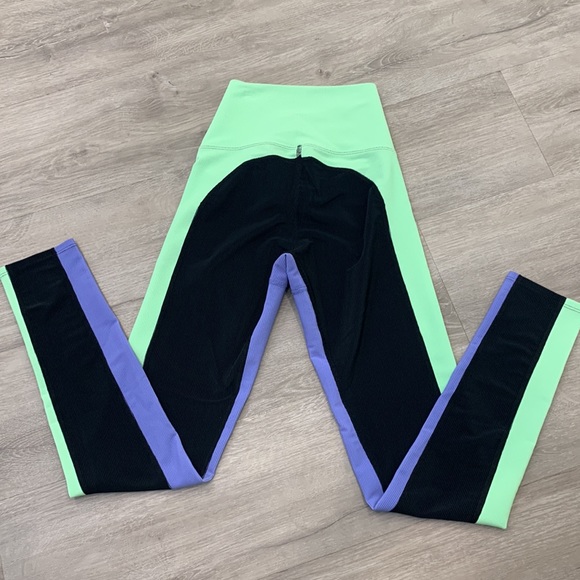 Beach Riot Color Block Legging - Picture 4 of 4